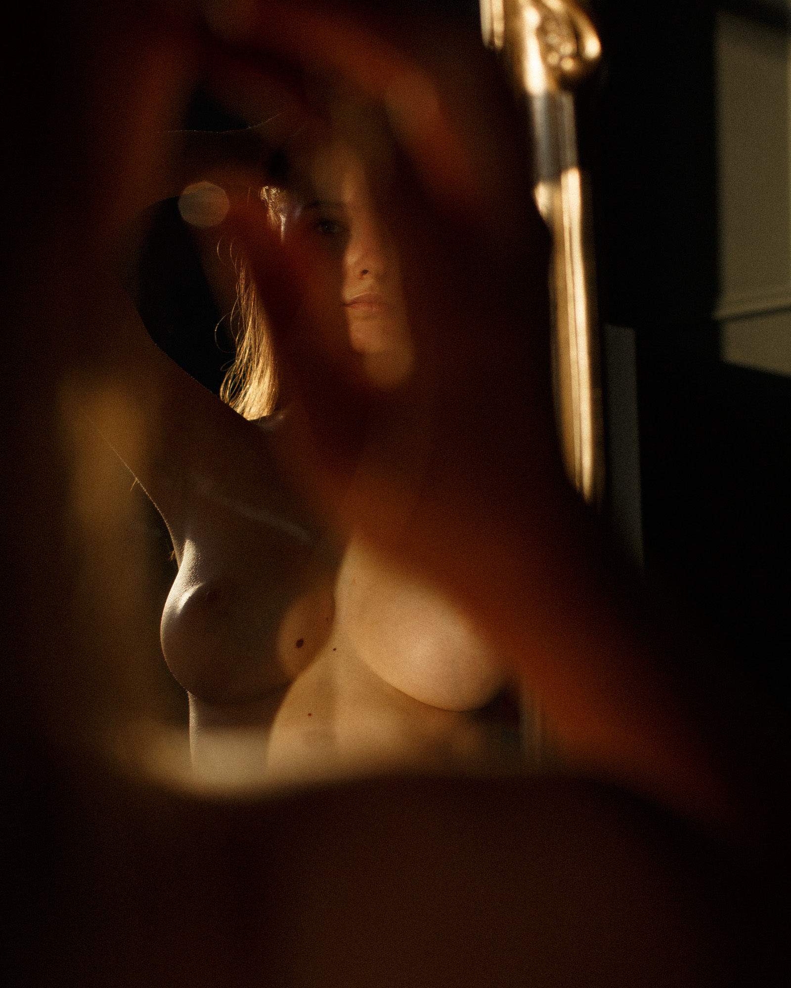 1600x2000, 389 Kb / Анна Царёва, Any Tsareva, зеркало, отражение, родинка, ванна