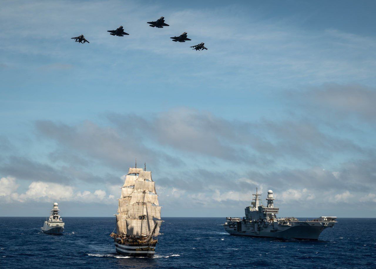 1280x914, 112 Kb / Авианосец, ВМС, парусник, самолет, истребитель, фрегат