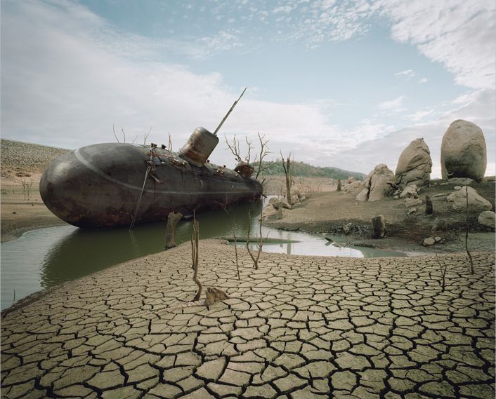 706x569, 83 Kb / подлодка, пустыня, усталость