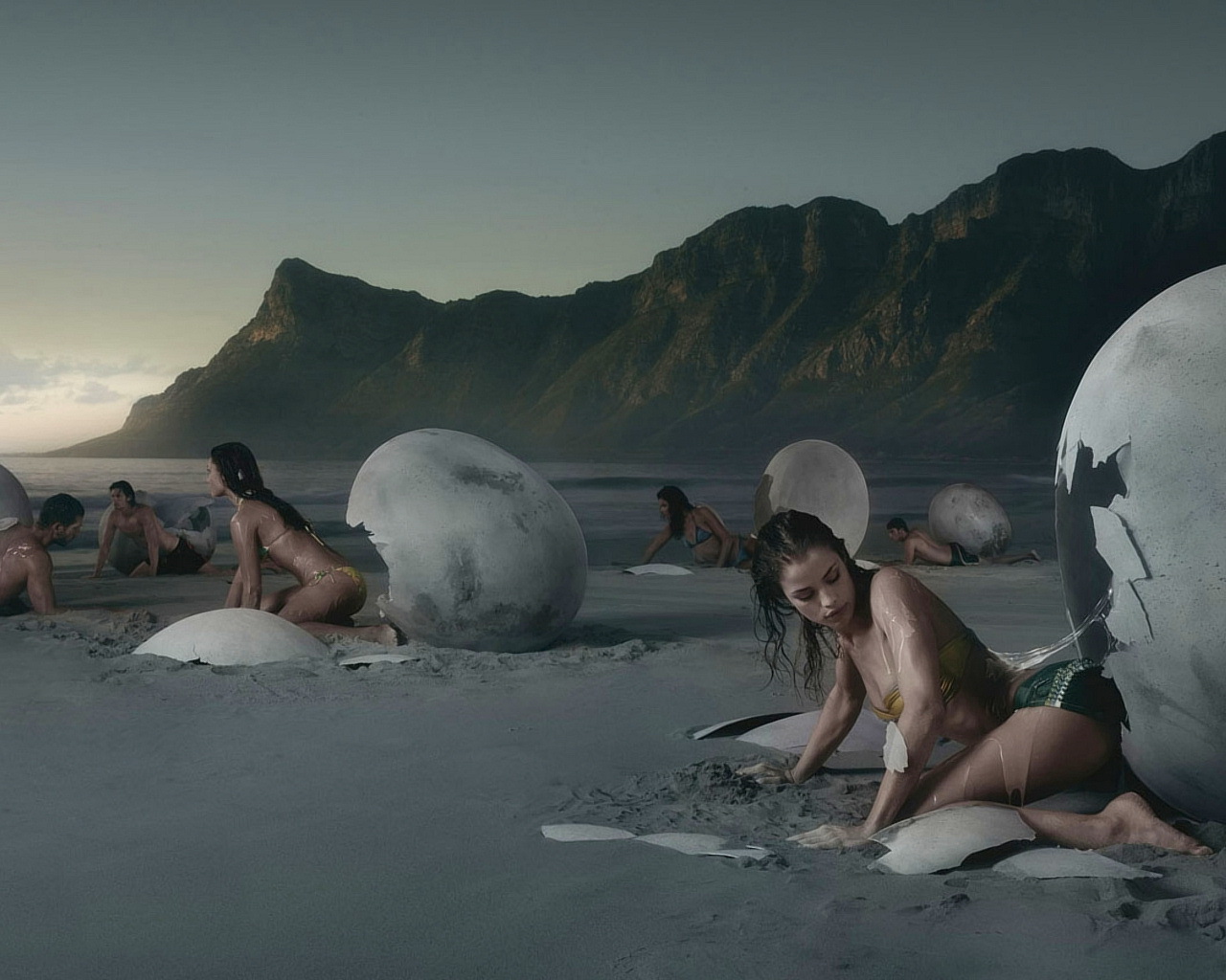 1280x1024, 292 Kb / люди, яйца, скорлупа