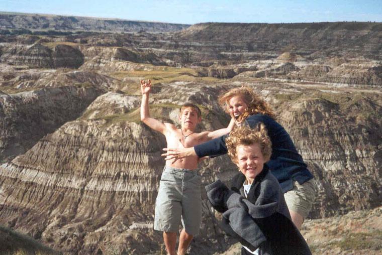 760x508, 78 Kb / горизонт, каньон, высота, мама, дети