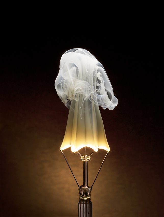 644x850, 188 Kb / лампочка, перегорела, дым, вольфрам