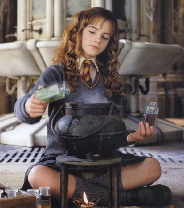 597x676, 57 Kb / Гермиона