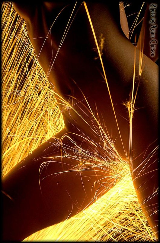 530x800, 124 Kb / искры