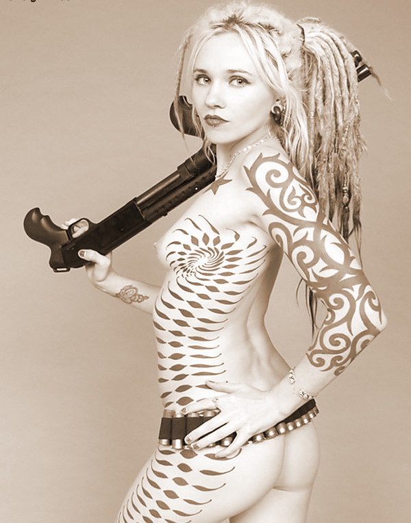 600x763, 126 Kb / дробовик, бодиарт, сепия, винчестер