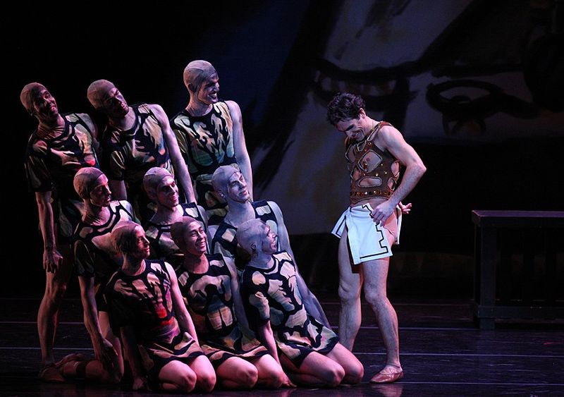 800x563, 72 Kb / спектакль, казус