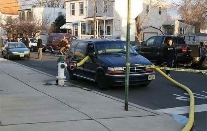 675x427, 88 Kb / пожарный шланг