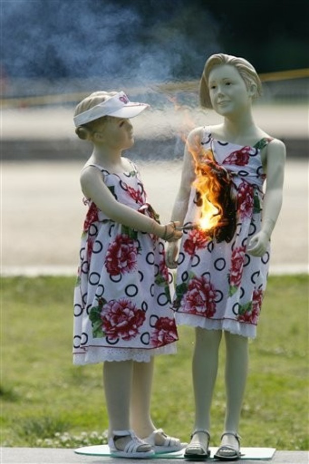 610x915, 104 Kb / бенгальские огни, манекены