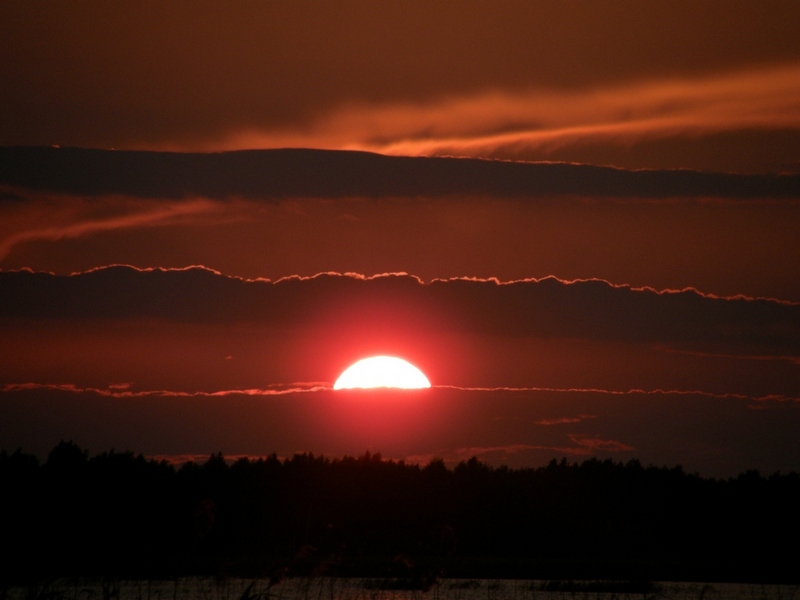 800x600, 153 Kb / закат, озеро