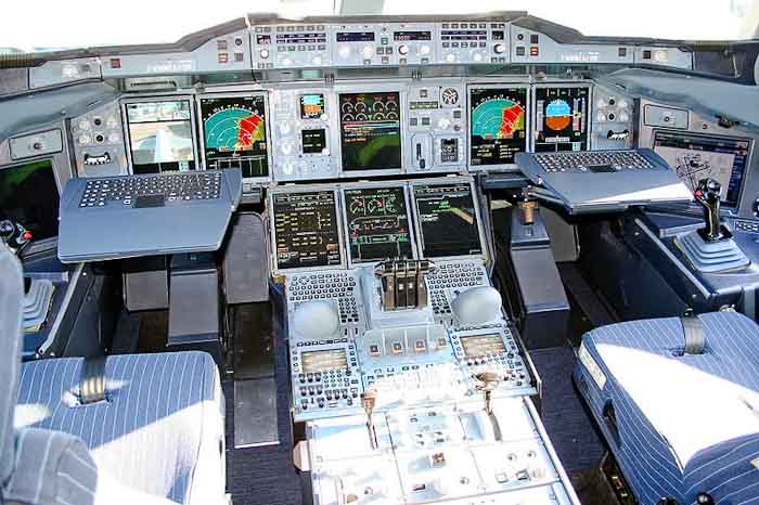 700x466, 85 Kb / airbus, a380, кабина