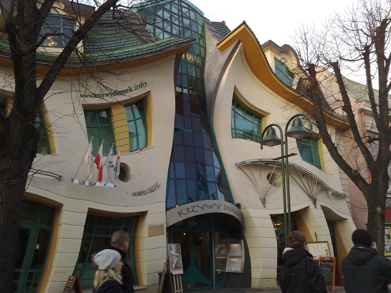 800x600, 122 Kb / дом, Польша