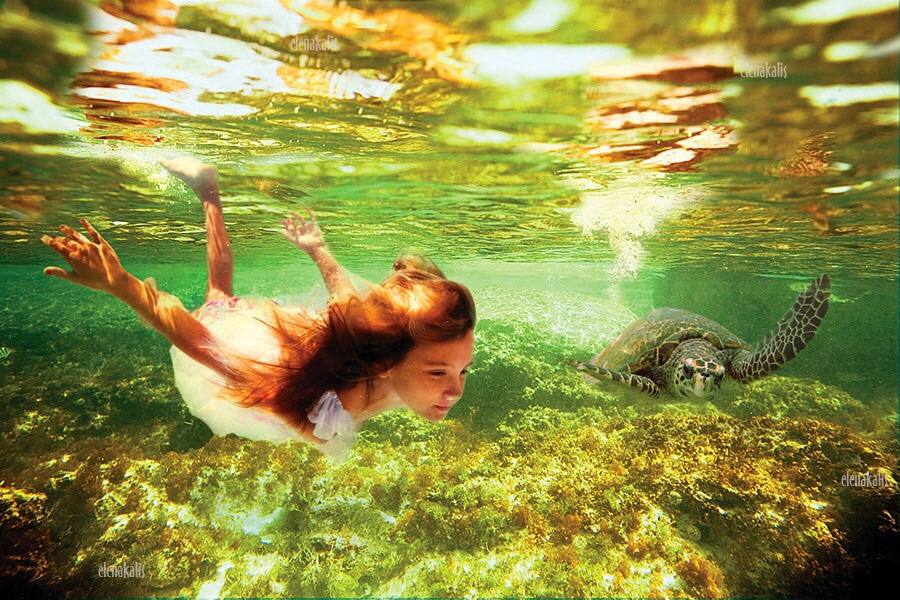 900x600, 262 Kb / девочка, черепаха, вода