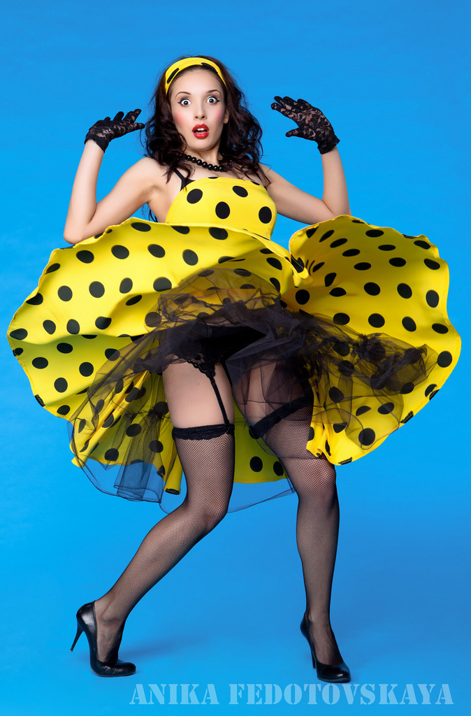 674x1024, 244 Kb / pin-up