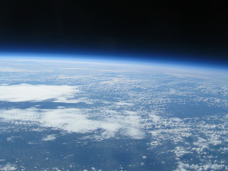 800x600, 68 Kb / небо, орбита, облака