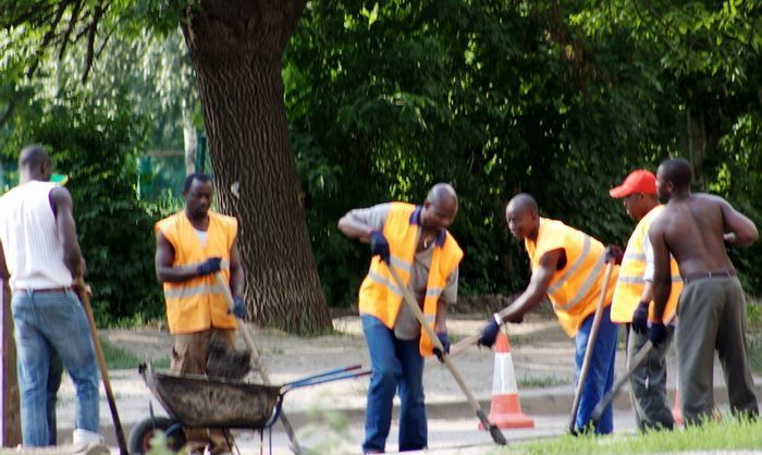 700x418, 104 Kb / мусорщики