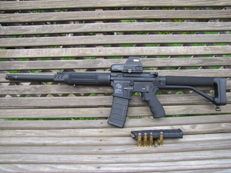 800x600, 118 Kb / guns, автомат, скамейка