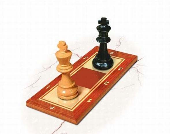 589x466, 35 Kb / шахматы, три клетки