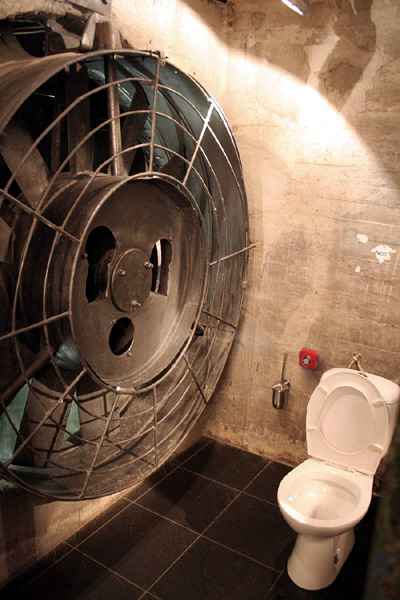 400x600, 22 Kb / туалет, вентилятор