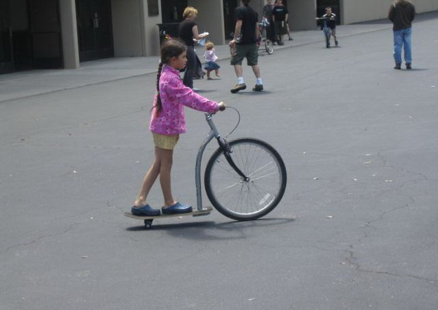 639x452, 51 Kb / велосамокат, девочка