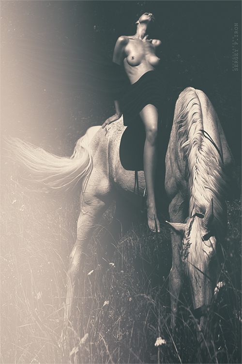 500x750, 258 Kb / конь, девушка