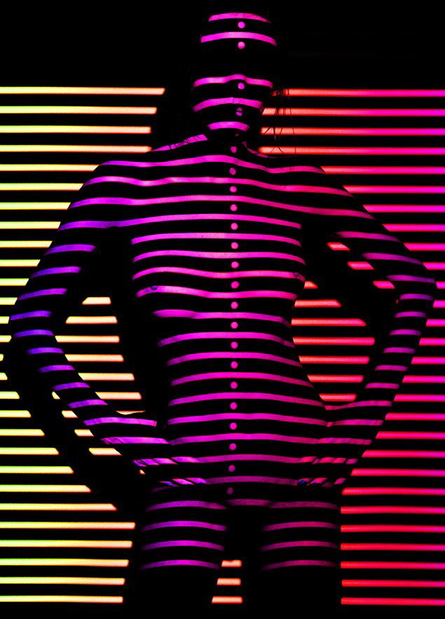 635x883, 134 Kb / полосы, сиськи, радуга,