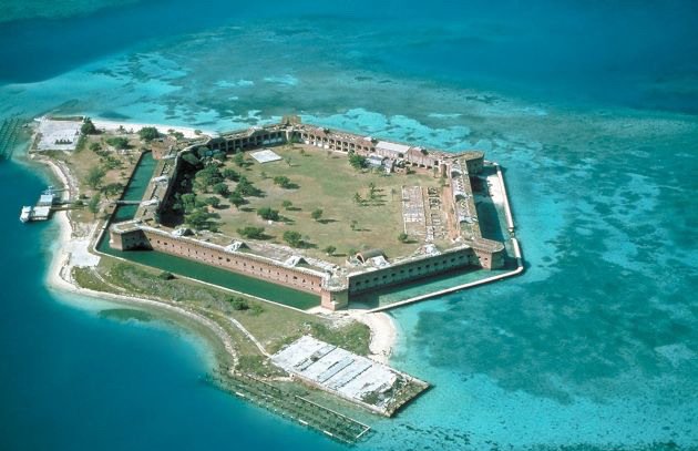 630x407, 68 Kb / остров