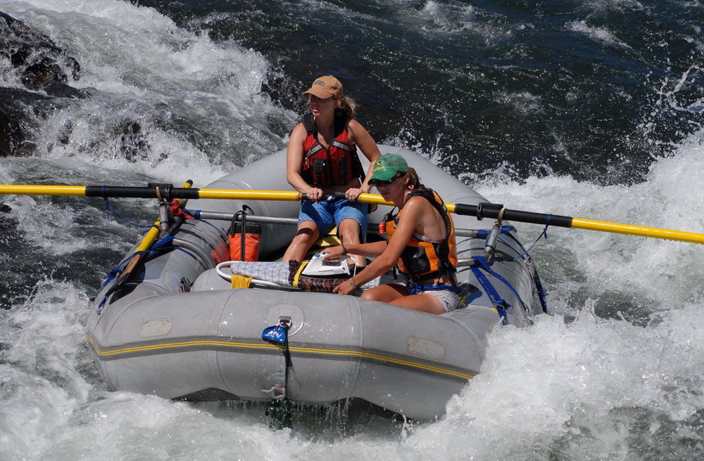 1000x656, 256 Kb / утюг, лодка