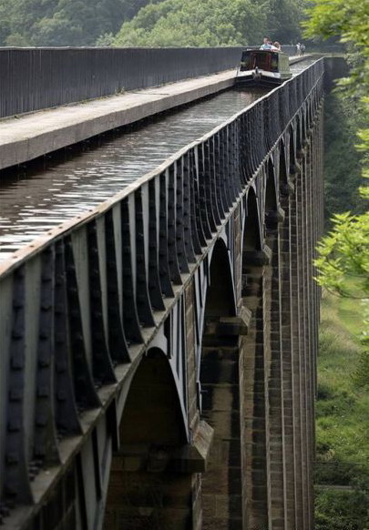 405x582, 76 Kb / лодка, мост