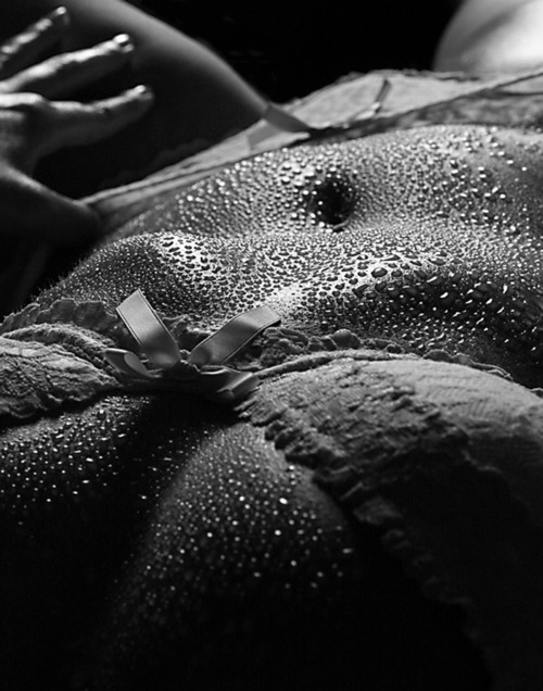 500x636, 109 Kb / Девушка, Белье, Капельки