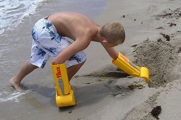 600x400, 132 Kb / экскаватор, пляж, песок