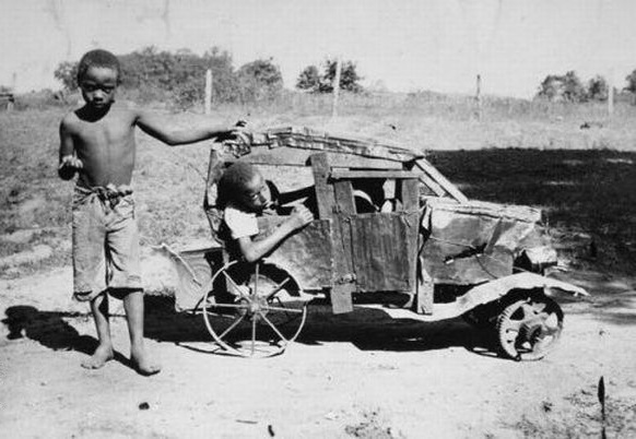 582x402, 82 Kb / авто, негры