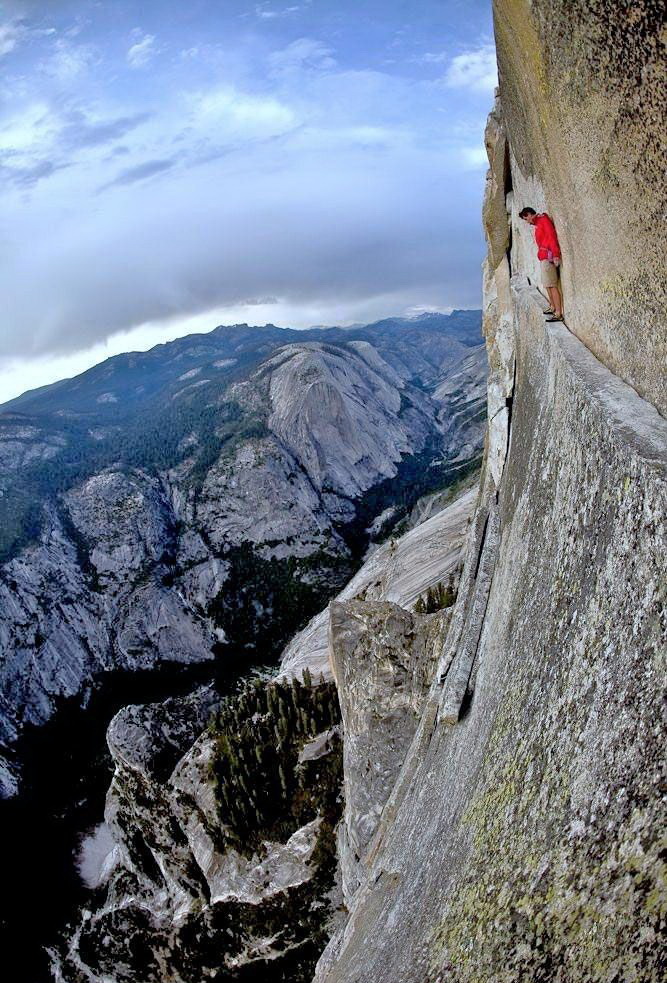 667x983, 252 Kb / скала