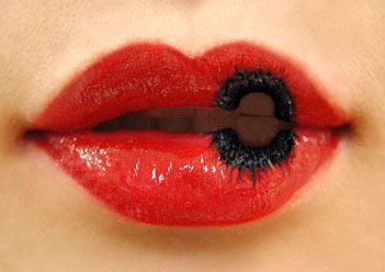 351x248, 14 Kb / губы