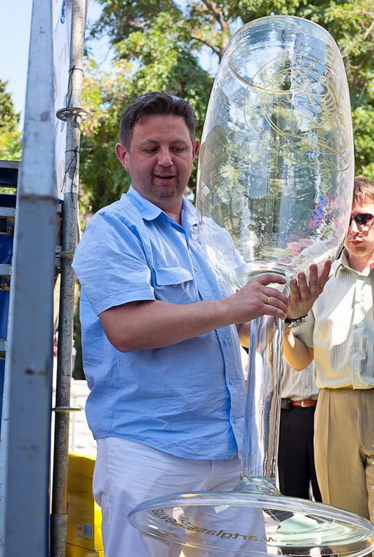 533x794, 197 Kb / бокал