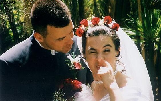 563x352, 59 Kb / невеста, свадьба, палец, козявка, ковыряние