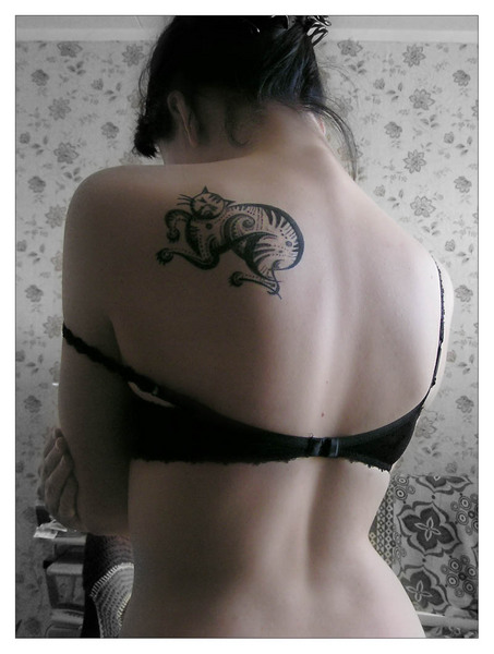 453x600, 92 Kb / тату, бюстгальтер