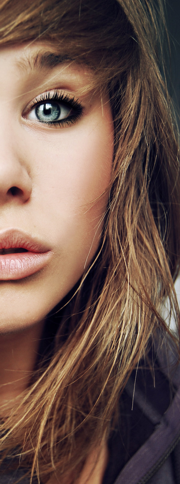 600x1611, 220 Kb / девушка, глаза, губы, ресницы