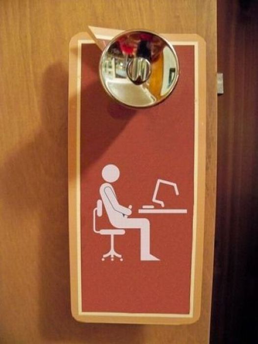 526x700, 37 Kb / фап, табличка, мастурбация, дверь, занято