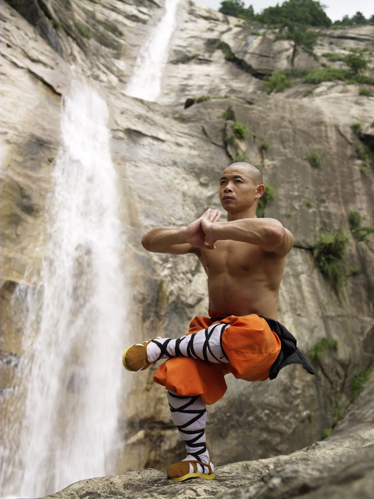 1201x1600, 162 Kb / монах, шаолинь