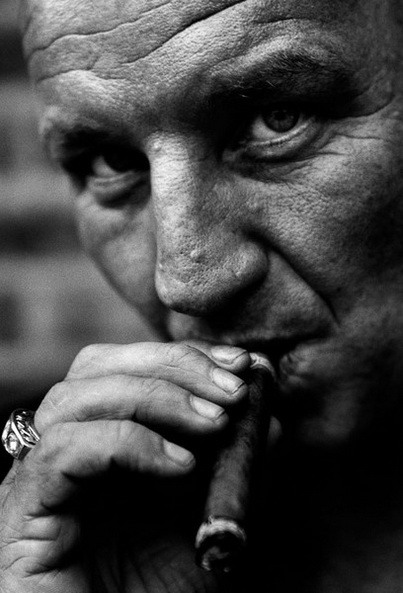 403x593, 58 Kb / лицо, сигара, кольцо