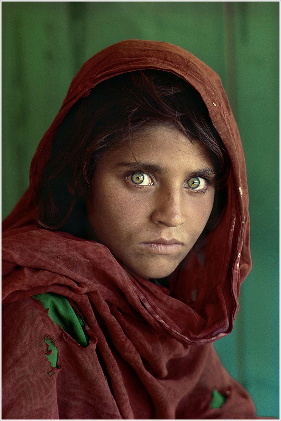 900x1350, 191 Kb / взгляд, фото, Шарбат Гула, Steve McCurry