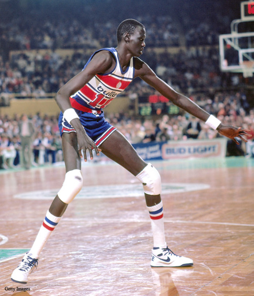 500x581, 109 Kb / баскетболист, высокий, худой, негр, богомол