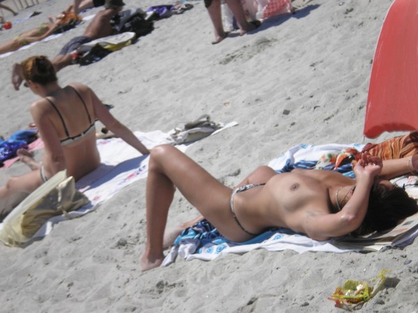 600x450, 66 Kb / пляж, топчан, песок