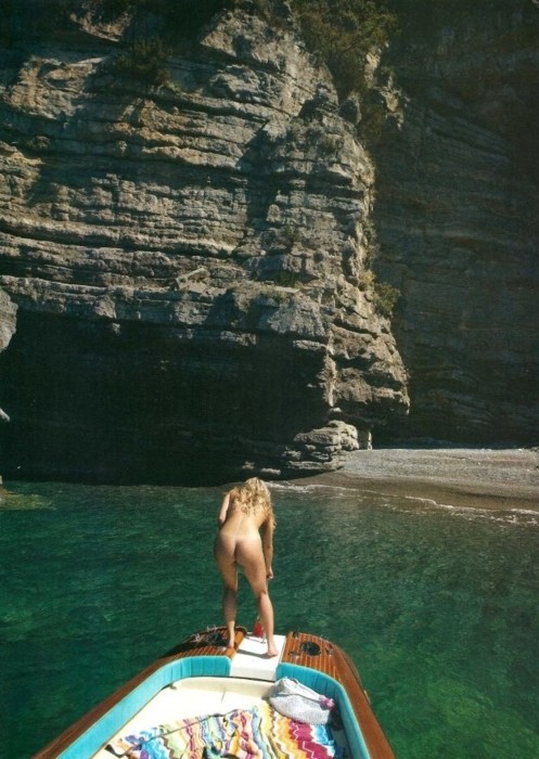 497x700, 101 Kb / скалы, катер