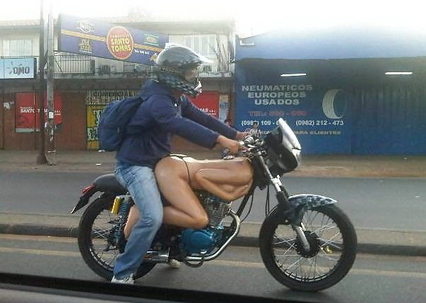 600x428, 88 Kb / мотоцикл, телка, голая