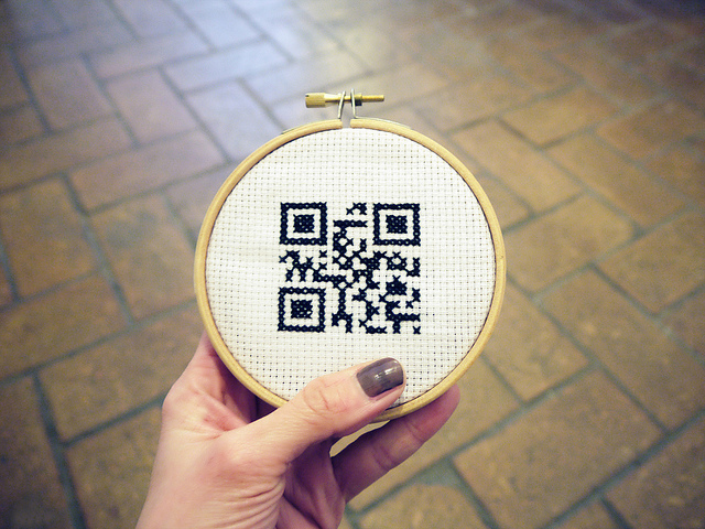 640x480, 217 Kb / qr код, вышивка, крестиком