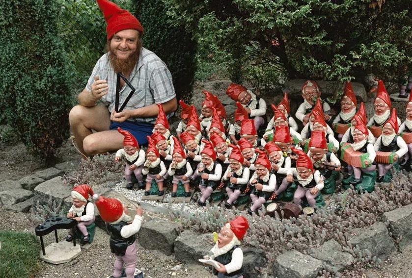 839x567, 272 Kb / гном, гномы, ненормальный