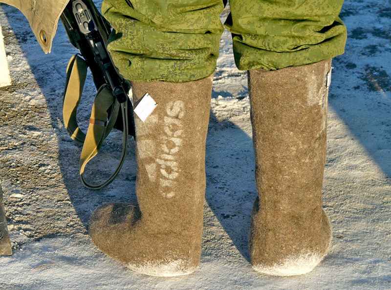 800x594, 296 Kb / Армейский вариант, adidas, валенки