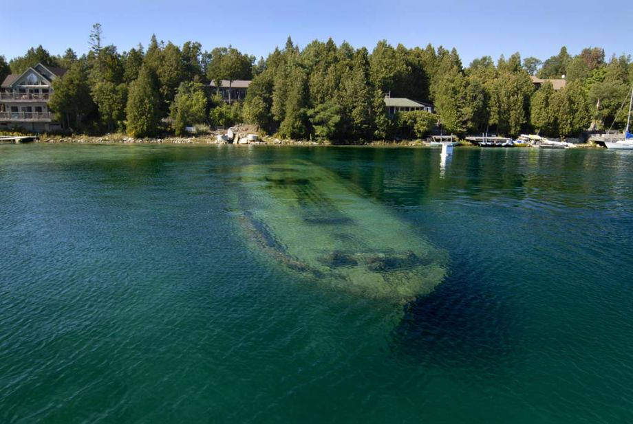 920x617, 88 Kb / вода, берег, корабль, утонул