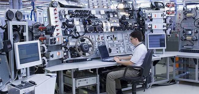 650x308, 59 Kb / Стенд, руль, авто, компьютер